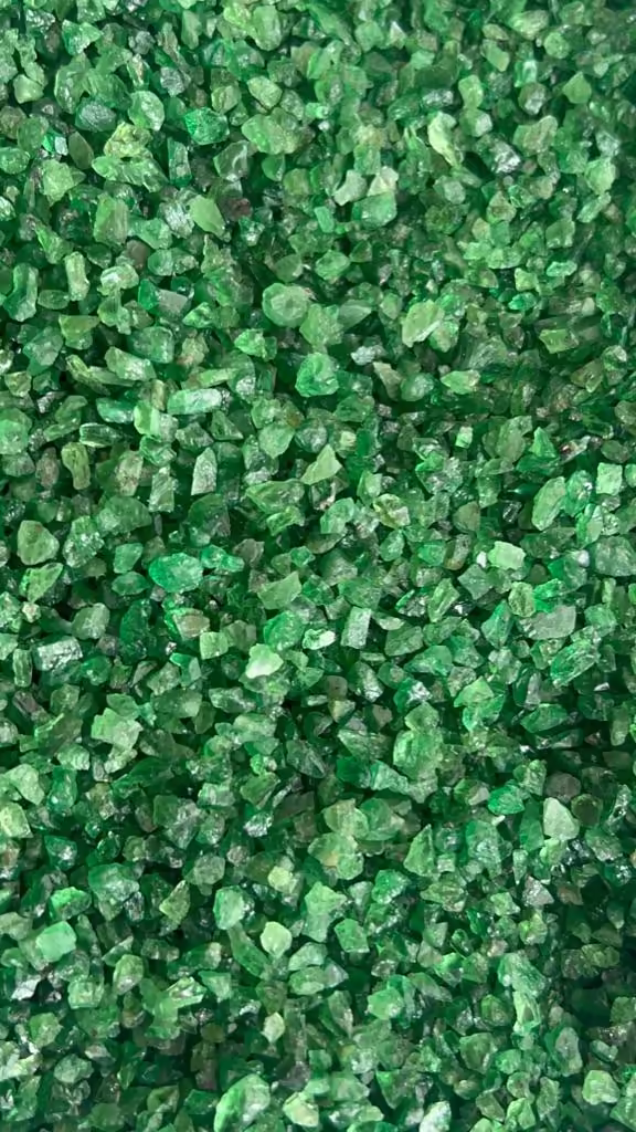 Tsavorite Garnet natural